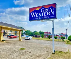 Photo 2 - Great Western Inn & Suites