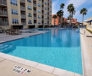 Photo 2 - Private Beach Access Pool & Hot Tub Bbq Pits 1 Bedroom Home by RedAwning