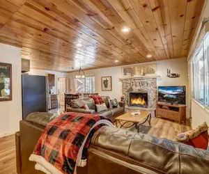 Photo 2 - Come Snuggle Up at Cozy Bear Cabin!