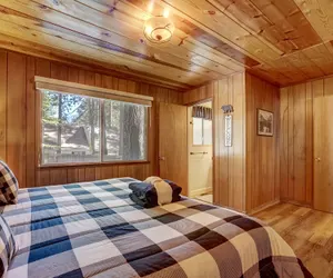 Photo 4 - Come Snuggle Up at Cozy Bear Cabin!