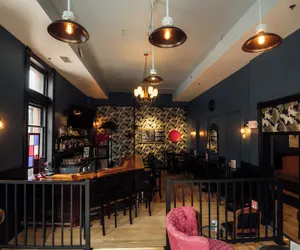 Photo 2 - The Oliver Inn