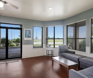 Photo 3 - Americas Best Value Inn Lockhart