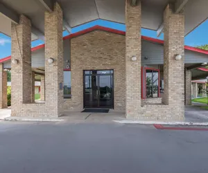 Photo 2 - Americas Best Value Inn Lockhart