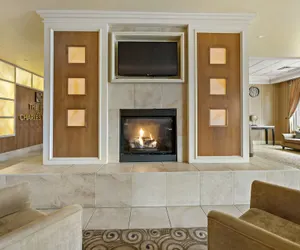 Photo 4 - The Inn at Charles Town - Hollywood Casino