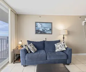 Photo 4 - Beautiful Beachfront Resort Condo