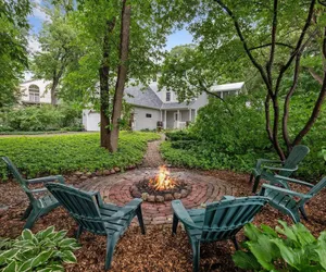 Photo 2 - Hazeltine Hideaway