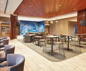 Photo 4 - SpringHill Suites by Marriott Los Angeles Downey