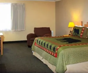 Photo 4 - Yellowstone Park Inn & Suites