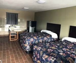 Photo 4 - Economy inn