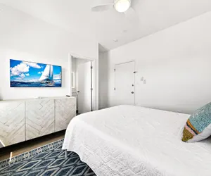 Photo 5 - The Hideaway Hotel