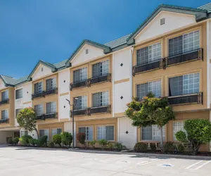 Photo 2 - Glendale Hotel