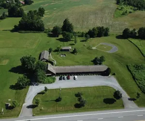 Photo 2 - The Meadowlark Inn