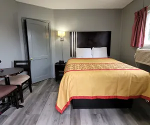 Photo 4 - Rock Haven Motel
