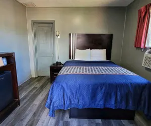 Photo 3 - Rock Haven Motel
