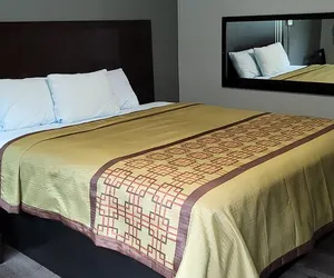 Photo 5 - Rock Haven Motel