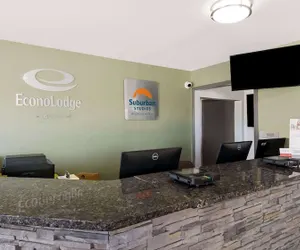 Photo 3 - Suburban Studios Portage