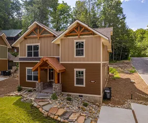 Photo 2 - Smoky Pines Chalet