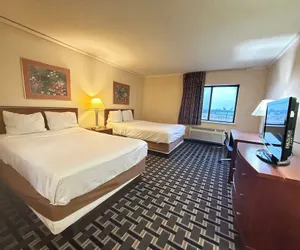 Photo 4 - Norwood Inn & Suites by BlissPoint Post Rd Indianapolis