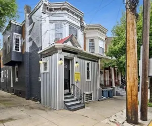 Photo 2 - Stylish 4 bedroom home near Philadelphia