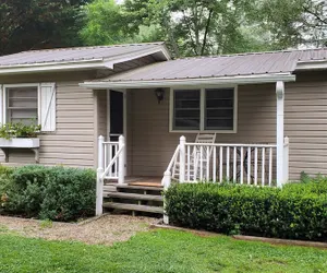 Photo 3 - Cozy Creek Cottages