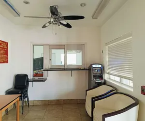 Photo 3 - Capital O Deluxe Inn Channelview Houston I-10
