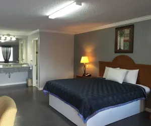 Photo 3 - BESTWAY INN
