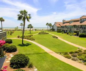 Photo 2 - Recently Renovated Condo w/ Breezy Ocean Views - Steps to Beach