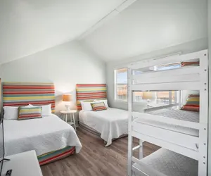 Photo 4 - Recently Renovated Condo w/ Breezy Ocean Views - Steps to Beach