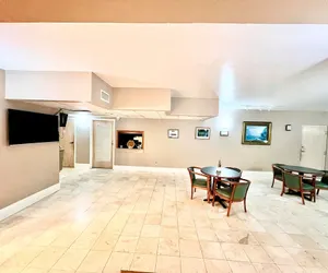 Photo 3 - Bayou Inn & Suites