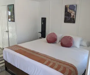 Photo 5 - Little Canyon Inn