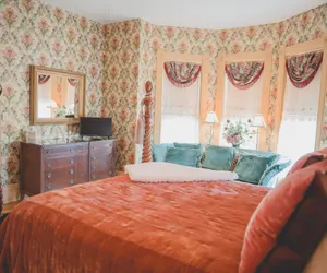 Photo 5 - Boonville Luxury Lodging