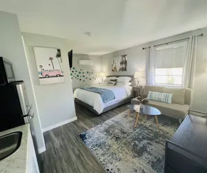 Photo 4 - 1915 Beach Club