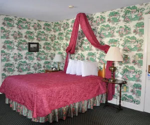 Photo 4 - Murray Hotel