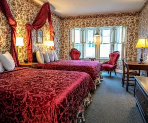 Photo 5 - Murray Hotel