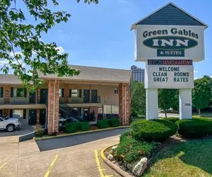 Photo 2 - Green Gables Inn