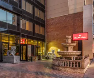 Photo 2 - Ramada by Wyndham Flushing Queens