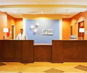 Photo 2 - Holiday Inn Express Hotel & Suites Warner Robins North West, an IHG Hotel