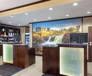 Photo 3 - La Quinta Inn & Suites by Wyndham Sioux Falls