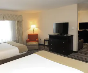 Photo 5 - Holiday Inn Express Hotel & Suites Cambridge