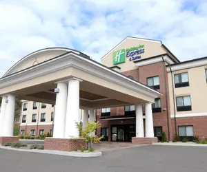 Photo 2 - Holiday Inn Express Hotel & Suites Cambridge