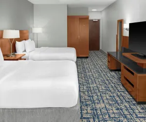 Photo 5 - Fairfield Inn & Suites Calhoun