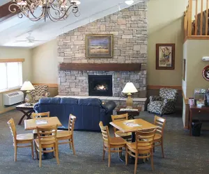 Photo 5 - AmericInn by Wyndham Cedar Rapids Airport