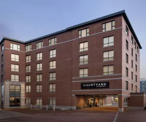 Photo 2 - Courtyard Portland Downtown/Waterfront
