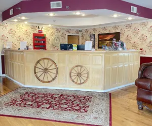 Photo 4 - Carriage House Inn
