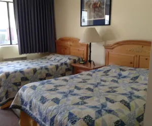 Photo 3 - Independence Courthouse Motel