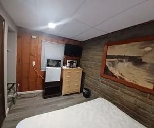 Photo 5 - Falls Motel