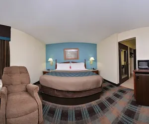 Photo 5 - Econo Lodge Inn & Suites Shelbyville