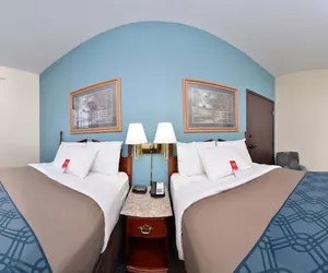 Photo 4 - Econo Lodge Inn & Suites Shelbyville