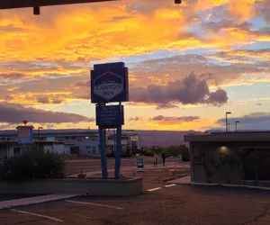 Photo 2 - Lake Powell Canyon Inn