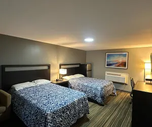 Photo 5 - Catalina Airport Motel